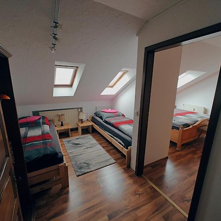 סארברוקן Komfort Ferienwohnung Biene מראה חיצוני תמונה
