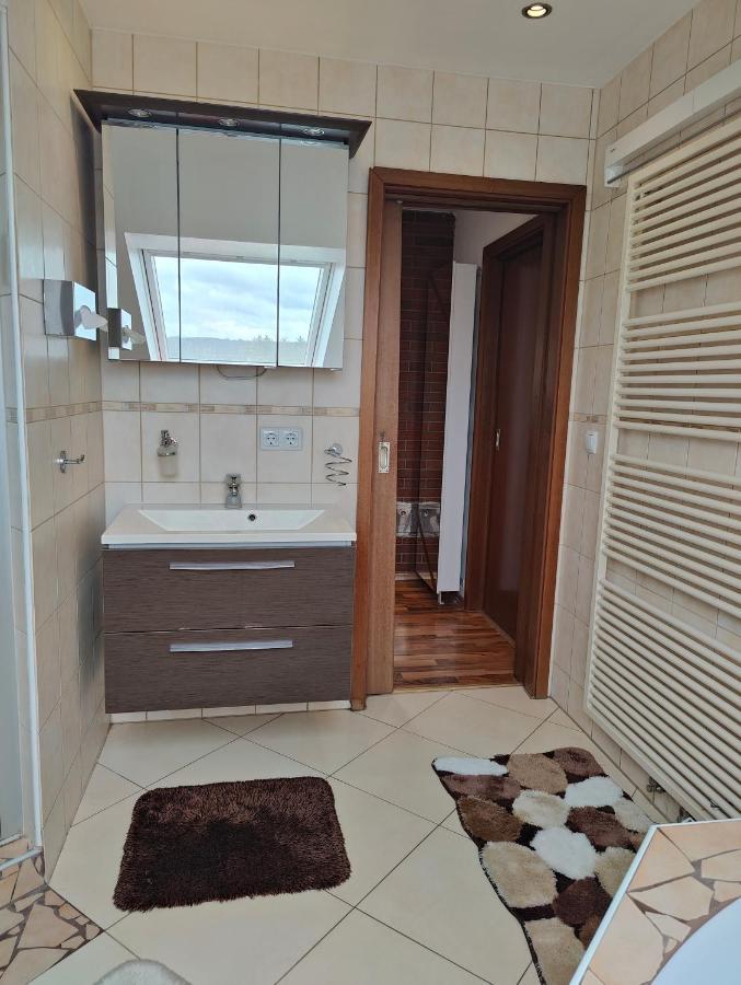 סארברוקן Komfort Ferienwohnung Biene מראה חיצוני תמונה