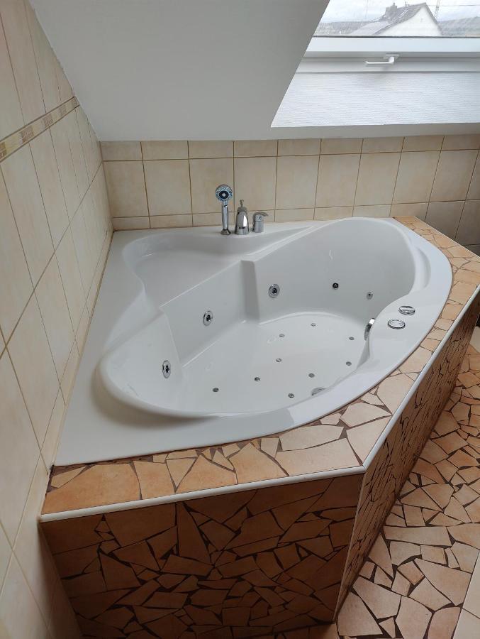 סארברוקן Komfort Ferienwohnung Biene מראה חיצוני תמונה