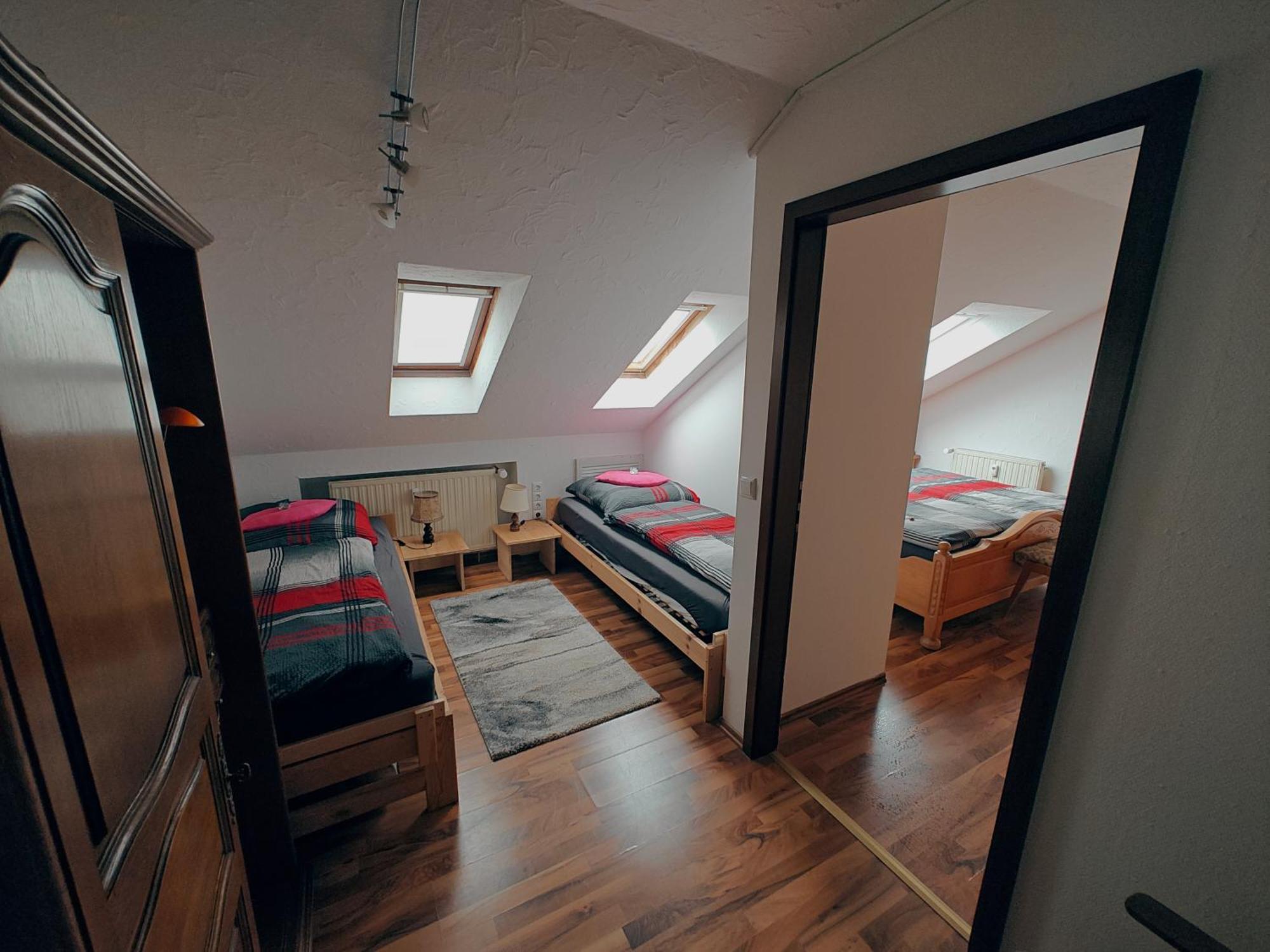 סארברוקן Komfort Ferienwohnung Biene מראה חיצוני תמונה